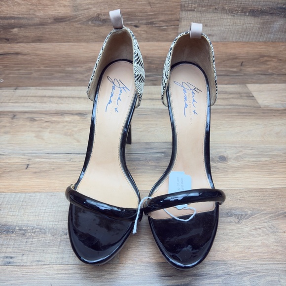 Badgley Mischka By mark James Women size 9.5 shoes Heels Black and Snake Print - Picture 3 of 9